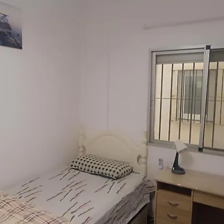Kaz Bedrooms Апартаменты Малага